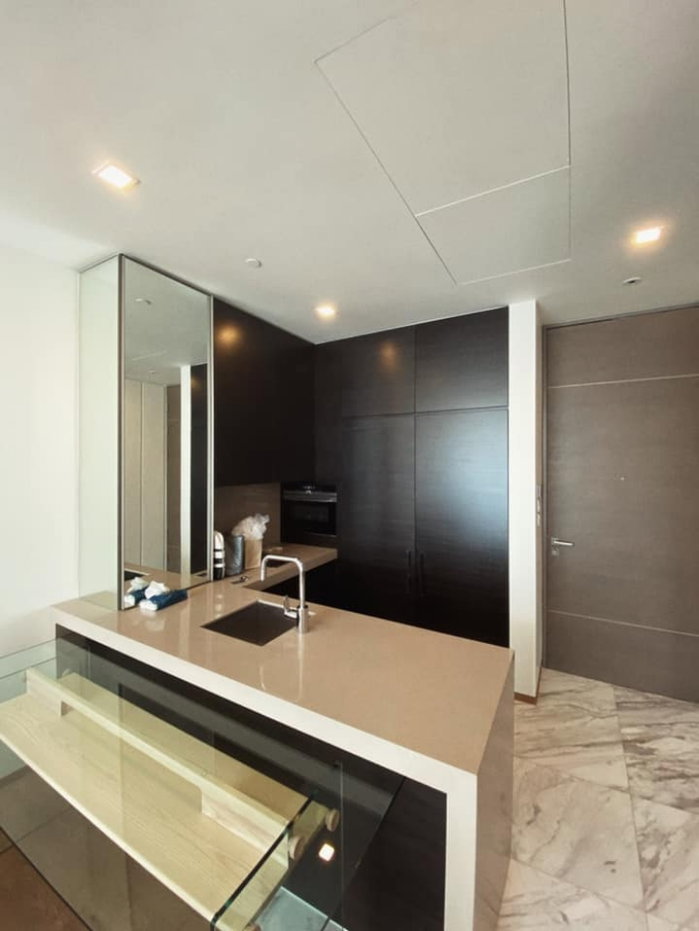 รูป ✨ Luxury Condo ใจกลางสีลม, ใกล้ BTS MRT ✨ - รูปที่ 6/12