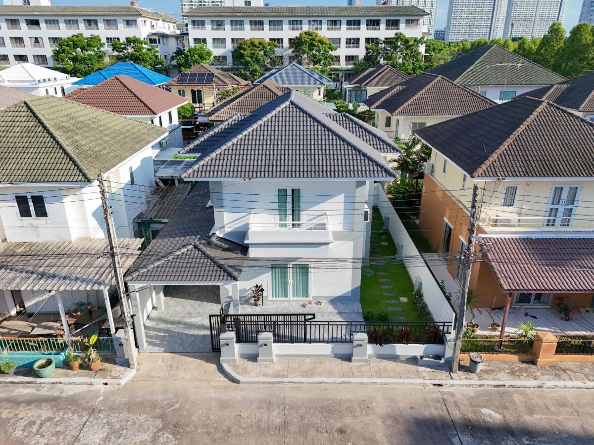 รูป ขายบ้านเดี่ยวสองชั้น พัทยา ตกแต่งพร้อมเข้าอยู่ ใกล้ทะเลหาดจอมเทียน - รูปที่ 27/28