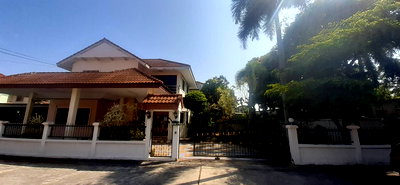 Houses for rent Chonburi : Piyawat village 200sqm 85sq.w 3bed 2bath