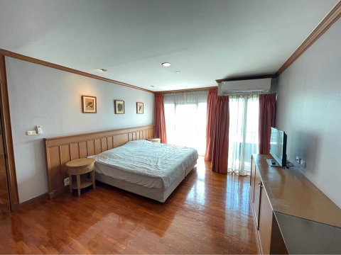 Code: 26KJ2076  for rent Sathorn Gardens 🔥🔥 Line ID: @kjcondo (with @)🔥🔥