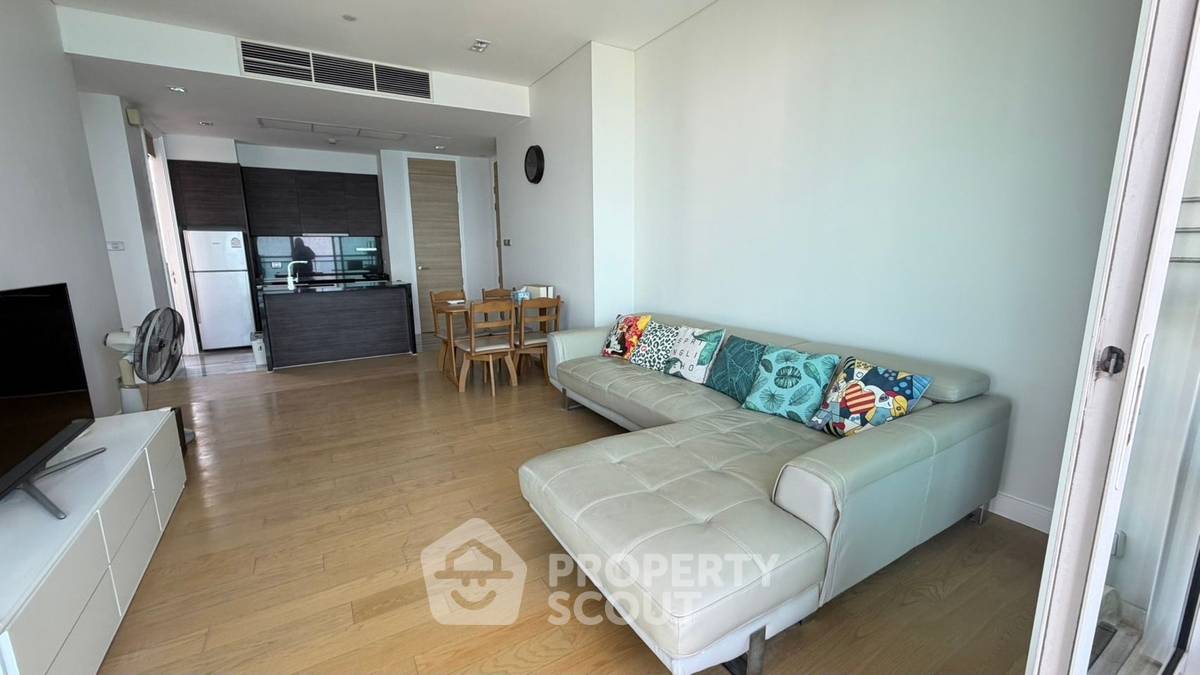รูป คอนโด 2-ห้องนอน ที่ รีเฟล็คชั่น จอมเทียน บีช พัทยา ใกล้ เมืองพัทยา (ID 2833746) - รูปที่ 3/12