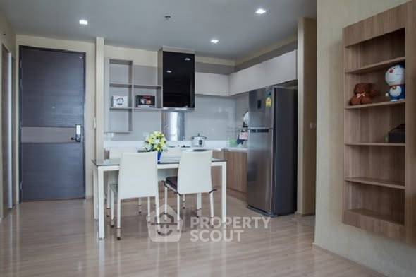 รูป คอนโด 2-ห้องนอน ที่ ริธึ่ม สาทร ใกล้ BTS สะพานตากสิน (ID 2832224) - รูปที่ 2/10