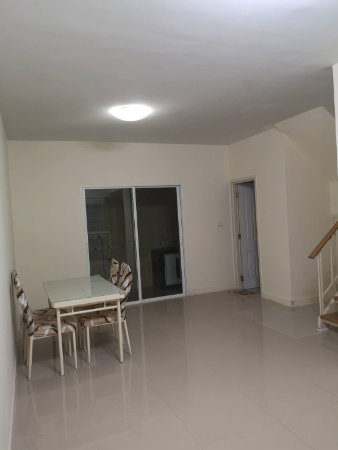 รูป 🏡✨ปล่อยเช่า ทาวน์โฮม “เดอะ คัลเลอร์ บางนา กม.8 เฟส 5” 3 ห้องนอน 2 ห้องน้ำ ติดเมกะบางนา อยู่สบาย ทำเลทอง เดินทางง่าย - รูปที่ 6/19