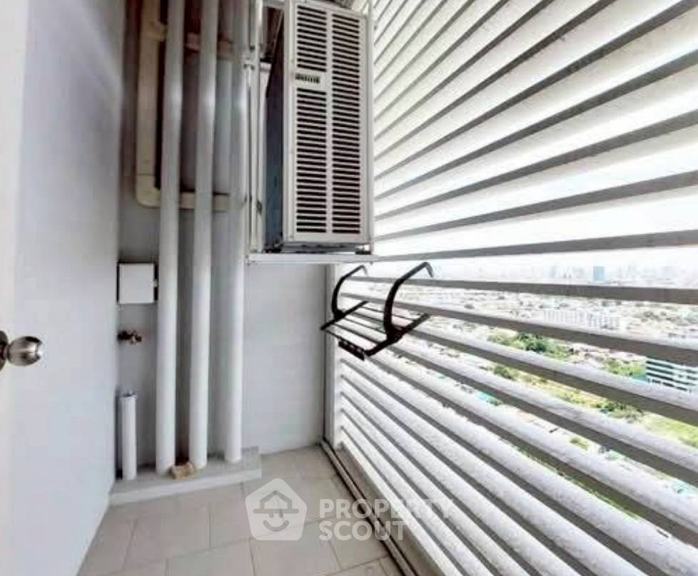 รูป คอนโด 2-ห้องนอน ที่ เดอ ลาพีส จรัญ 81 ใกล้ MRT บางพลัด (ID 2828573) - รูปที่ 2/4