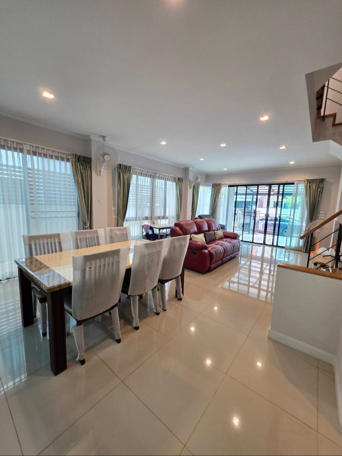 รูป ขายบ้านแฝด 3 ชั้น หลังใหญ่ ทำเลสวนหลวง ร.9 ใกล้ Mega บางนา - รูปที่ 3/36
