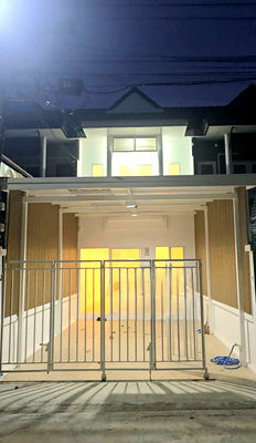 Townhouses for sale Bang Bua Thong Nonthaburi : Townhouse for sale, 3 bedrooms, 2 bathrooms, 23 sq m, near Robinson Life Ratchapruek
