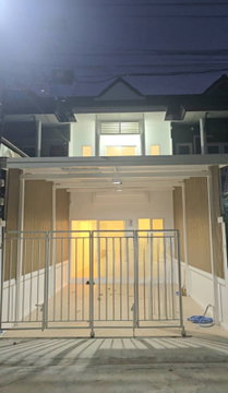 Townhouse for sale, 3 bedrooms, 2 bathrooms, 23 sq m, near Robinson Life Ratchapruek
