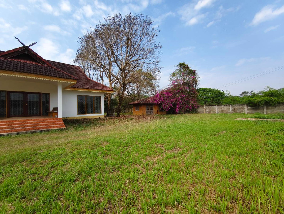 picture Land and House for Sale (Mueang Phrae Thailand) - 6/26