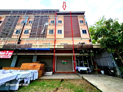 Shophouses for sale Nakhon Sawan : SHOP HOUSE 28 Sq.w. Lat Yao Nakhon Sawan for 2.6M