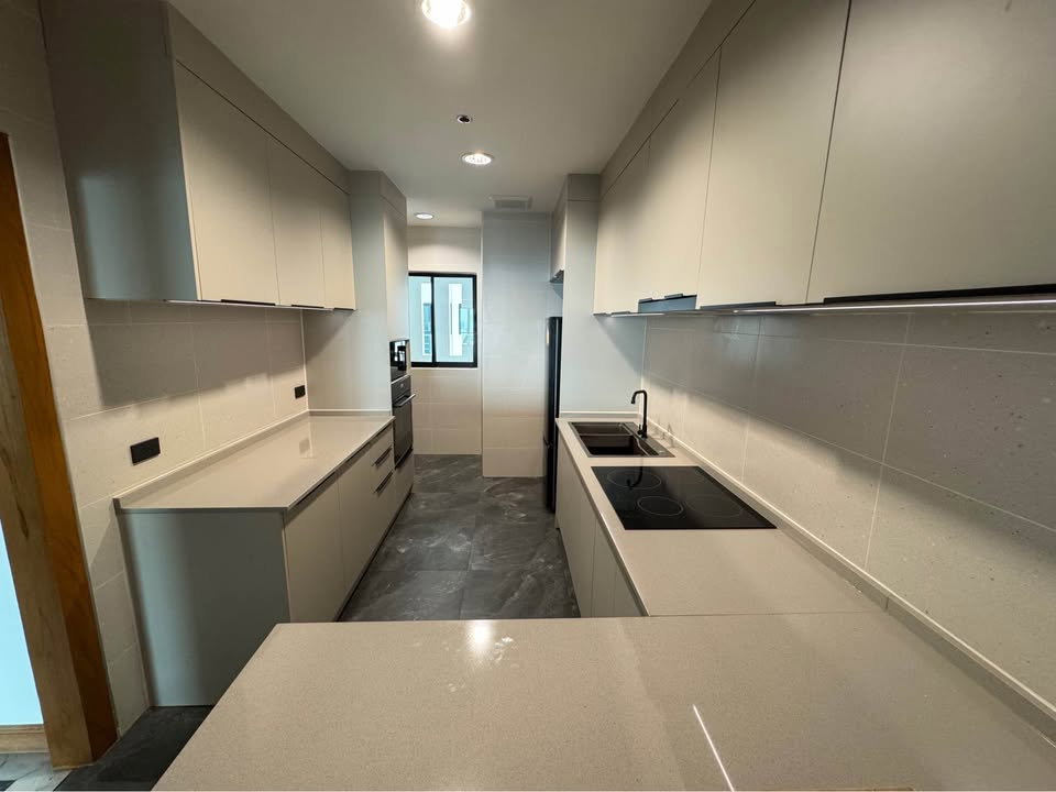 picture Code: 26KJ2076  for rent Sathorn Gardens 🔥🔥 Line ID: @kjcondo (with @)🔥🔥 - 4/21