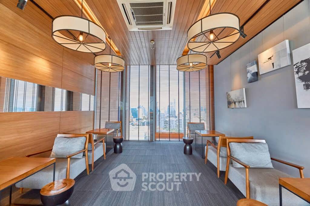 รูป คอนโด 1 ห้องนอน ชั้น 15 ขนาด 45 ตร.ม. The Lofts Ekkamai ใกล้ BTS เอกมัย 200 ม. (ID 2452575) - รูปที่ 9/10