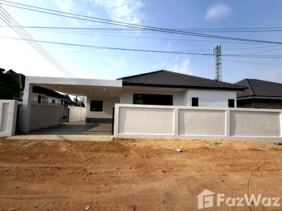 Houses for sale Chonburi : 3 Bedroom House for sale in Nong Prue, Chon Buri  6213070