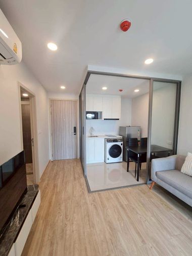 ให้เช่า ESQUE Sukhumvit 101/1  ** 17,000 บ./ด. **  ขนาด 34 ตร.ม.  1ห้องนอน 1ห้องน้ำ  ชั้น2 & 6
