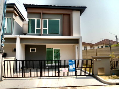 เช่าทาวน์โฮม เซ็นทรัล พลาซ่า เวสต์เกต : 🏡 Grand Pleno บางใหญ่ รีโนเวทใหม่ หลังใหญ่ จอดรถ 2 คัน