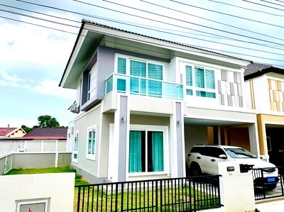 เช่าบ้านเดี่ยว เมืองเชียงใหม่ เชียงใหม่ : ให้เช่าบ้านเดี่ยว 2 ชั้น ในโครงการ กาญจน์กนก 21 เมืองเชียงใหม่ เฟอร์นิเจอร์ครบ ใกล้บิ๊กซีหางดง (R1086) T.0946511456