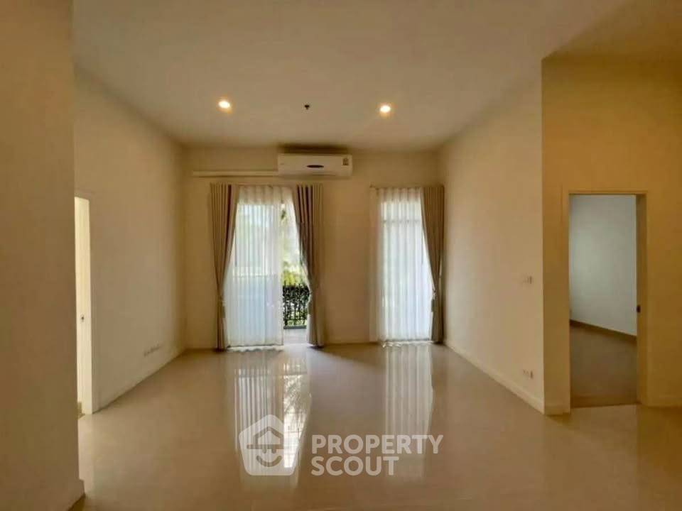 รูป คอนโด 2-ห้องนอน ที่ แมเนอร์ สนามบินน้ำ ใกล้ MRT สะพานพระนั่งเกล้า (ID 2830653) - รูปที่ 1/3