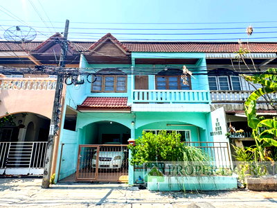 Townhouses for rent Bangkok : Townhouse for Rent 2 story Townhouse Soi Ramkhamhaeng 72, 3 beds 2 baths 27 Sqw near Yaek Lam Sali Siburapha Seri Thai Srinagarindra MRT : KT26R-012