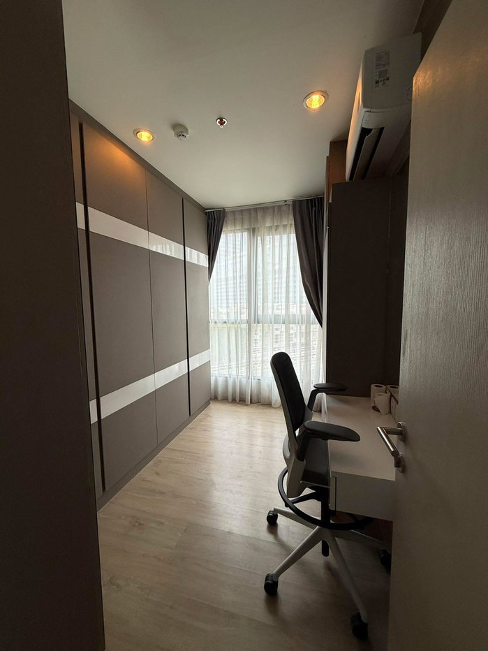 รูป IDEO Q CHULA  🏙️2 ห้องนอน 1 ห้องน้ำ  🚪ห้องหัวมุม 47 ตรม. ชั้น4 ชั้นเดียวกับชั้นจอดรถสามารถจอดรถ 🛏️1ห้อง "Build-in เป็น walk in closet  - รูปที่ 2/9