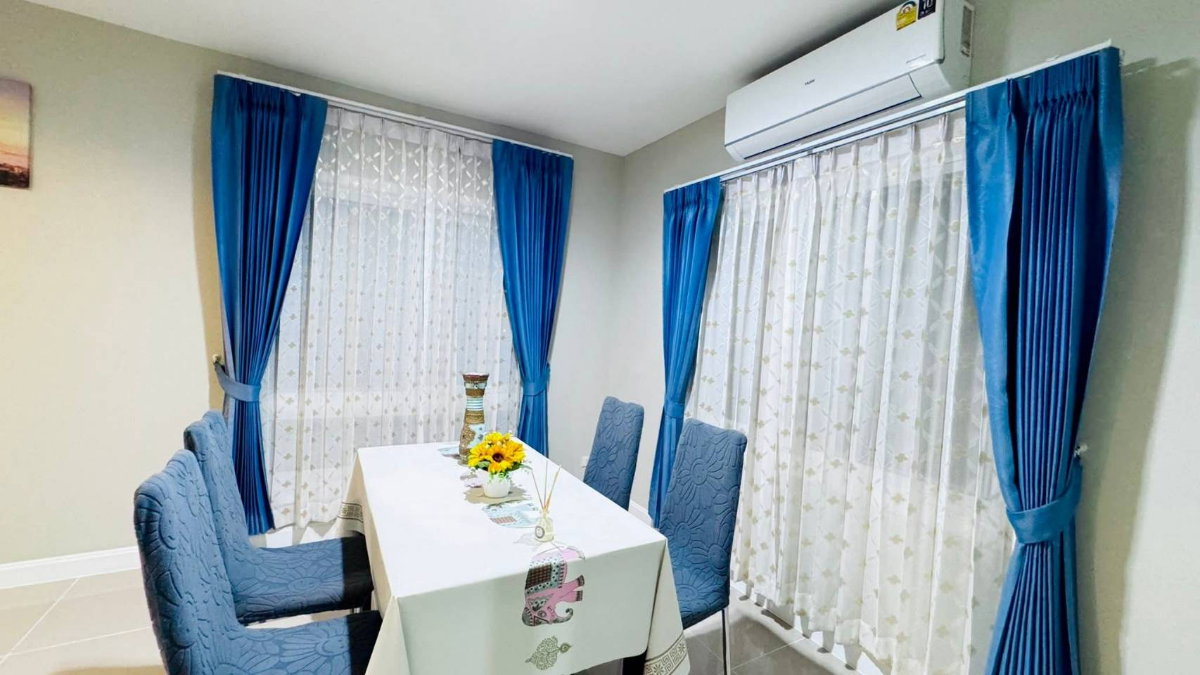 รูป ให้เช่าบ้านเดี่ยว 2 ชั้น ในโครงการ กาญจน์กนก 21 เมืองเชียงใหม่ เฟอร์นิเจอร์ครบ ใกล้บิ๊กซีหางดง (R1086) T.0946511456 - รูปที่ 4/8