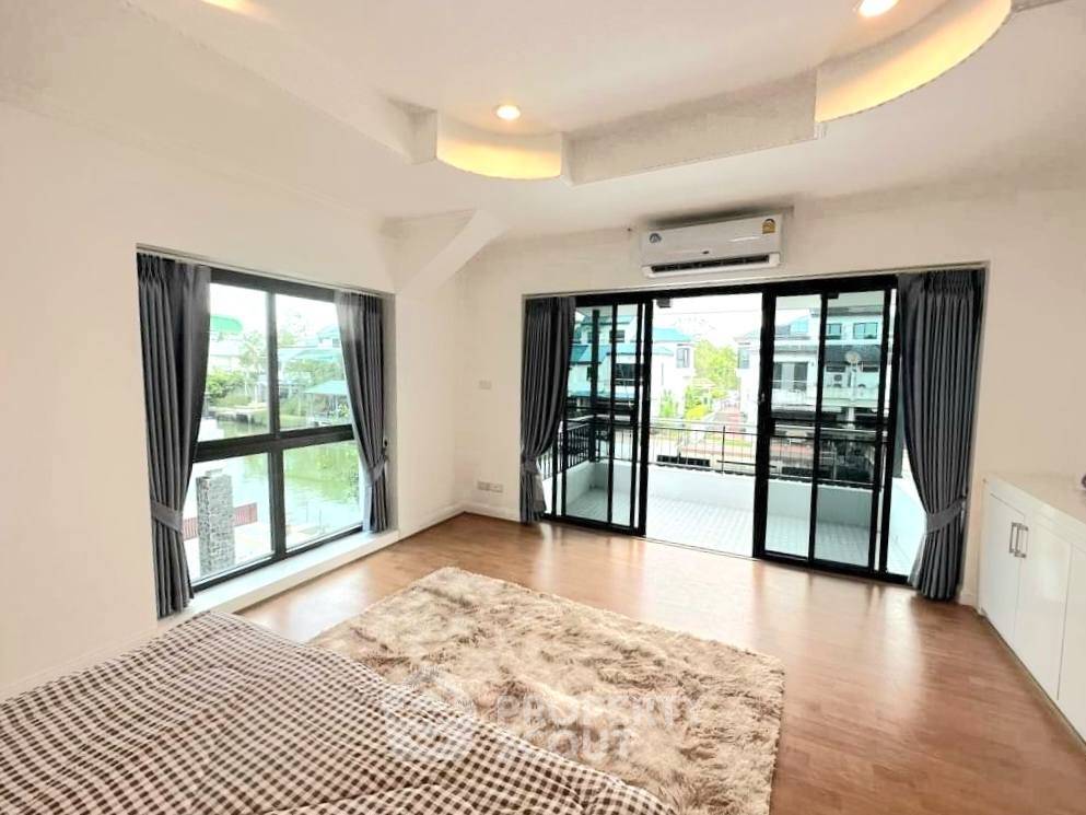 รูป คอนโด 4-ห้องนอน ที่ วินด์แฮม จอมเทียน พัทยา ใกล้ เมืองพัทยา (ID 2606186) - รูปที่ 7/12