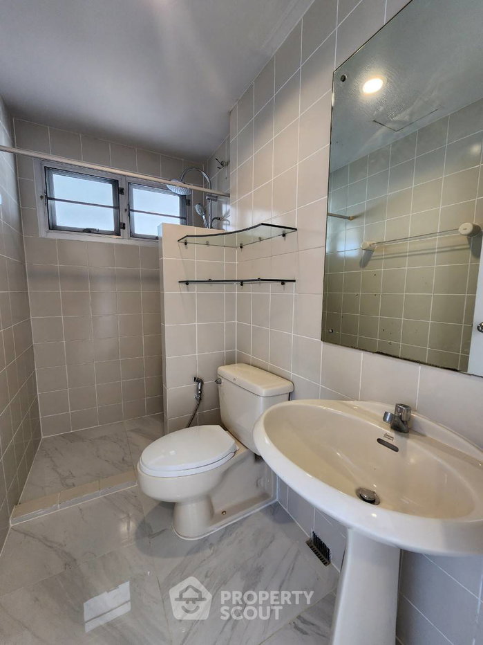 รูป คอนโด 4-ห้องนอน ที่ สายชล แมนชั่น ใกล้ BTS สะพานตากสิน (ID 2831058) - รูปที่ 9/14