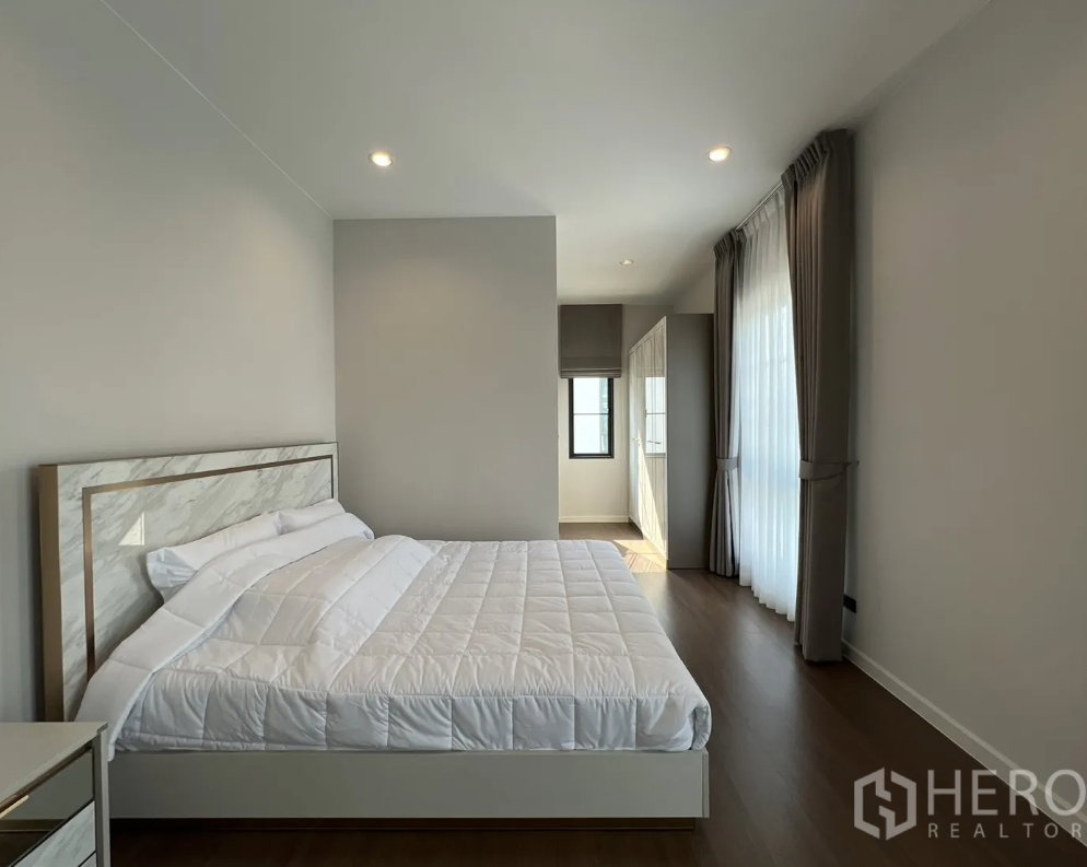 รูป ให้เช่าบ้านเดี่ยว 4 ห้องนอน โครงการ เศรษฐสิริ บางนา กม.10 ตำบลบางพลีใหญ่ อำเภอบางพลี จังหวัดสมุทรปราการ HRE00484 - รูปที่ 28/32