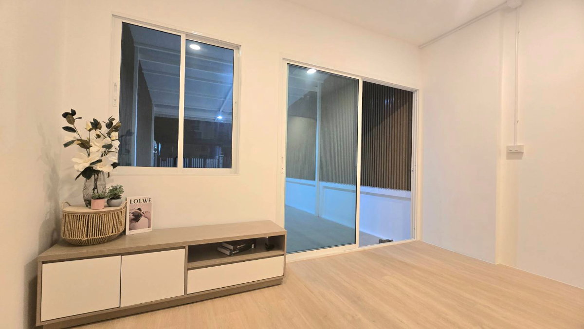 รูป ขาย ทาวน์เฮ้าส์ 3 นอน 2 น้ำ 23 ตรว. ใกล้โรบินสัน ไลฟ์ ราชพฤกษ์ - รูปที่ 2/15