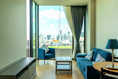 คอนโดให้เช่า : 28CHIDLOM 1Bedrrom for Rent. .