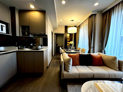 คอนโดให้เช่า : LTHC15169 – 🏙️ Skyline Living | High-Floor Condo near MRT Khlong Toei | 68,000 THB/Month คอนโดคลองเตย ชั้นสูง วิวเมือง เดินทางสะดวก เชื่อมสุขุมวิท-สาทร ใกล้ MRT