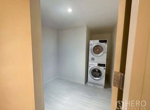 For Rent or Sale 2 Bedroom Condominium in D S Tower 2 in Watthana, Bangkok BTS Phrom Phong HRE00533