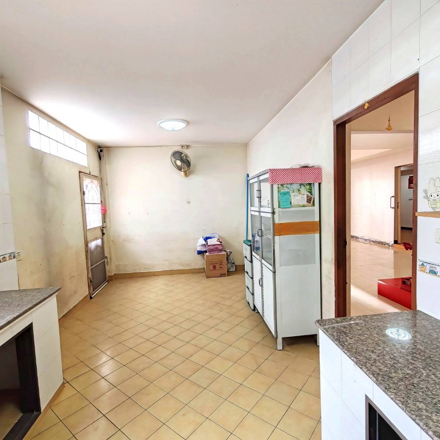 รูป ✨ ขายบ้านเดี่ยว หมู่บ้าน ช.รุ่งเรือง 6 | ถนนเมน | 54 ตร.วา | 6 ห้องนอน | พร้อมอยู่ ใกล้ MRT & เซ็นทรัลเวสต์เกต 🏡 - รูปที่ 11/13