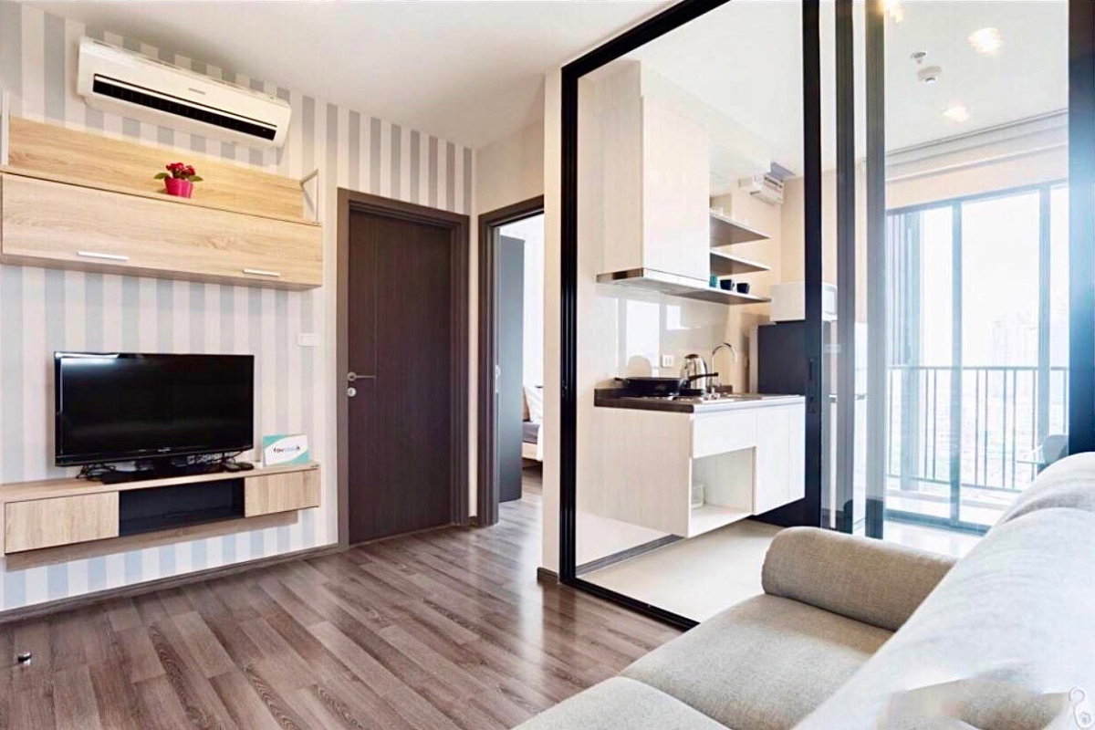 🆙👉 ให้เช่า คอนโด The Base Park West 🔥🔥 ราคาดีมาก ห้องสวย เฟอร์ครบ 🚆ใกล้ BTS อ่อนนุช ✅30sq.m. ✨LINE : tng.first