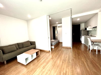 Condos for rent 700 Year Sports Arena Chiang Mai : 1bedroom condo for rent 18,000THB The Nimmana condo Tel. 082-3899314 (Boo)