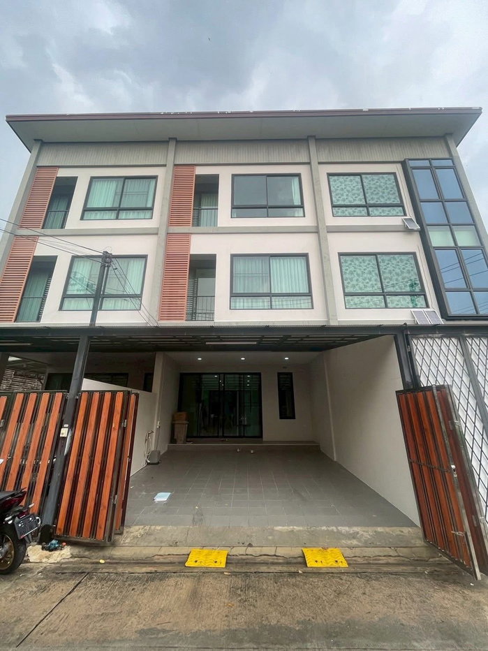 รูป 🏡✨ ปล่อยเช่าทาวน์โฮมหรู 3 ชั้น ซอยปุณณวิถี 31 4 ห้องนอน 5 ห้องน้ำ ใกล้ BTS ปุณณวิถี (สายสีเขียว) เดินทางสะดวก | จดทะเบียนบริษัทได้ - รูปที่ 2/14