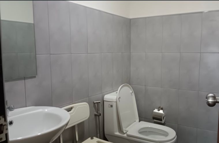 2-bed townhouse for rent, 111 sqm, 26 sq wah, Wang Thonglang