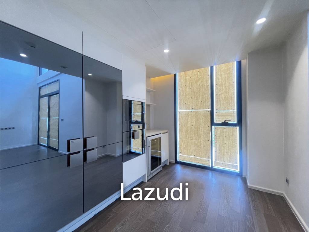 รูป 112.9 ตร.ม.  2 ห้องนอน  2 ห้องน้ำ คอนโดสำหรับ ขายใน คลองเตยเหนือ - รูปที่ 8/18