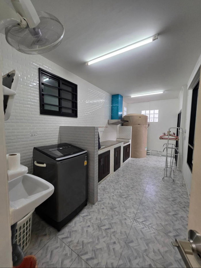 รูป ขายบ้านแฝด 3 ชั้น หลังใหญ่ ทำเลสวนหลวง ร.9 ใกล้ Mega บางนา - รูปที่ 5/36