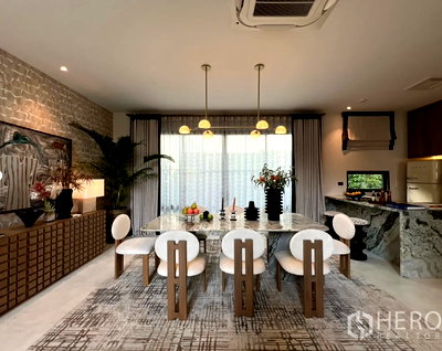 Houses for rent Mega Bangna : For Rent 4 Bedroom Detached House in Setthasiri Bangna KM 10 in Bang Phli Yai, Bang Phli, Samut Prakan HRE00485