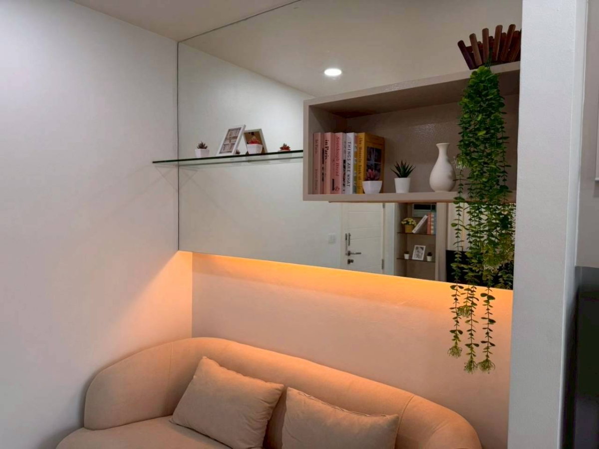 picture The Scene Condo For Sell WR-04454 - 4/14