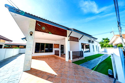 Houses for sale Chonburi : For Sale Pattaya Paradise Village 2  5 Beds 4 Bath 