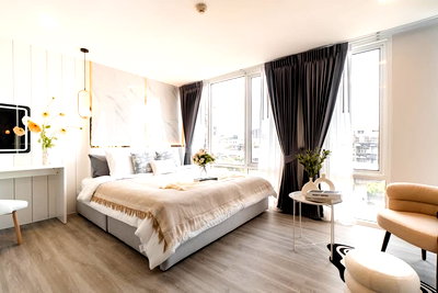 Condos for sale : The                         Raffles 