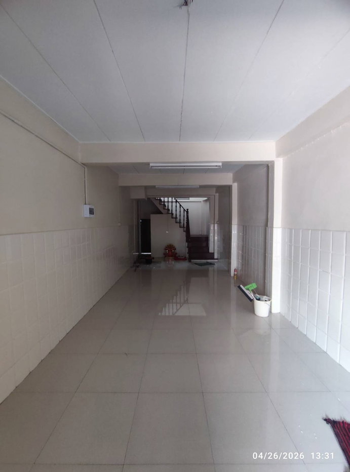 รูป บ้านว่างให้เช่า ใกล้สวนสมเด็จย่า ถนนดิลกจันทร์ - รูปที่ 2/11