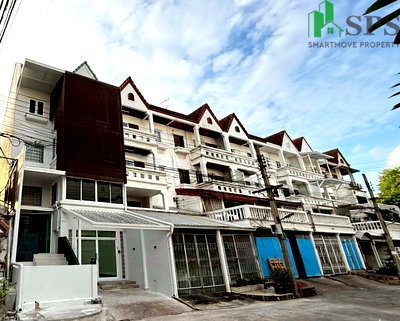 Home office for rent Bangkok :  Home Office for Rent near BTS Phra Khanong (SPSJP300)