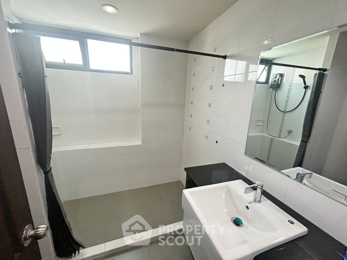 รูป คอนโด 2-ห้องนอน ที่ เดอะ ทีค บางนา-ตราด ใน บางนาเหนือ (ID 2809647) - รูปที่ 10/14