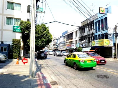 ขายคอนโด : ห้องชุด/คอนโดมิเนียม 24.48 ตร.ม. ห้องชุด พลัม คอนโด โชคชัย 4 [ชั้น 8 อาคาร B] ลาดพร้าว กรุงเทพมหานคร 1.7M