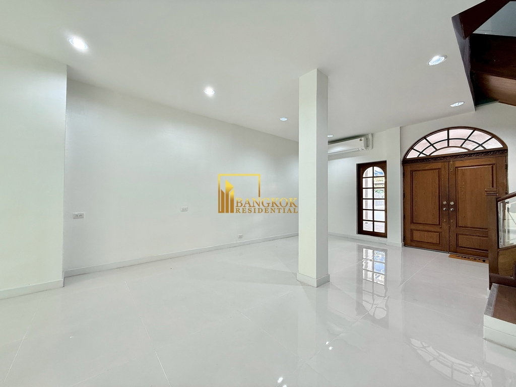 รูป Yenakart Residence | Renovated 5 Bedroom Townhouse For Rent - BR28337SH - รูปที่ 7/57