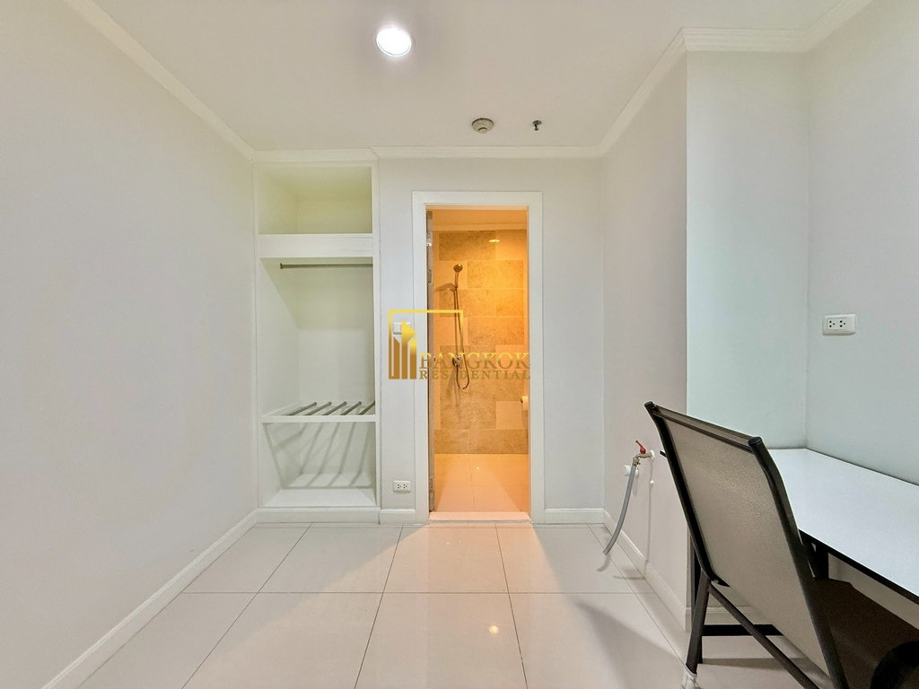 รูป Baan Suanpetch | Renovated 3 Bedroom Condo in Phrom Phong - BR10338CD - รูปที่ 20/33