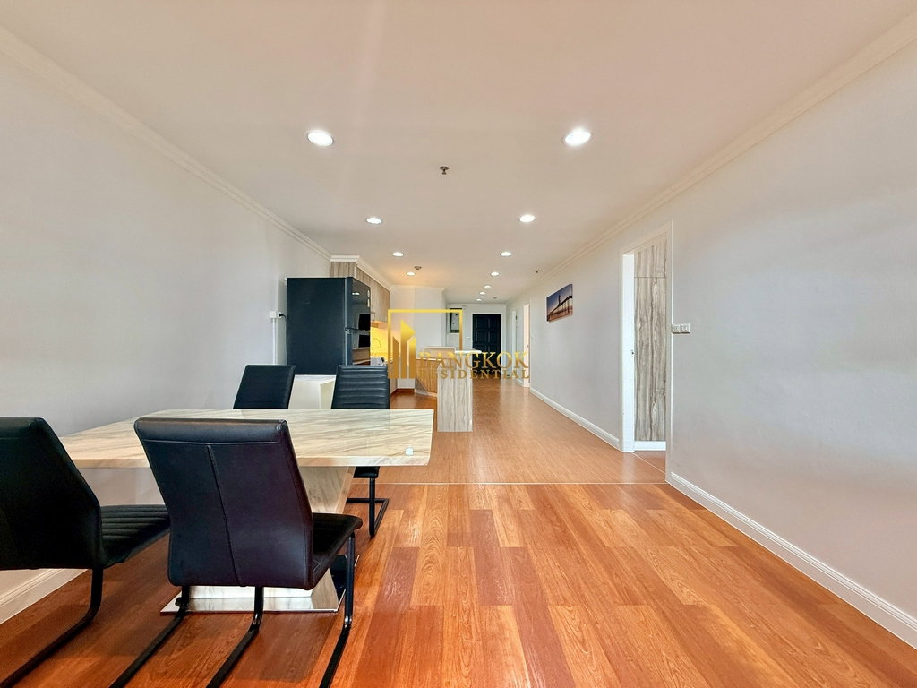 รูป Baan Suanpetch | Renovated 3 Bedroom Condo in Phrom Phong - BR10338CD - รูปที่ 4/33