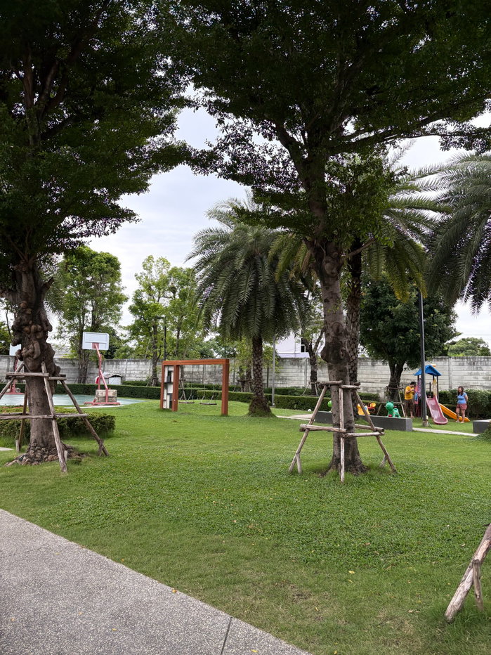 รูป ขายทาวน์โฮม 3 ชั้น สภาพดีพร้อมอยู่ ✅  Baan Klang Muang Kalapapruek บ้านกลางเมือง กัลปพฤกษ์  🌳 ทำเลดี เดินทางสะดวก ใกล้รถไไฟฟ้า  - รูปที่ 10/13