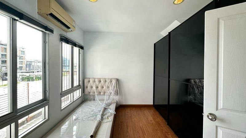 รูป ✨✨✨บ้านใหม่ไม่เคยอยู่อาศัย 🏡 บ้านกลางเมือง เออร์บาเนี่ยน ลาดพร้าว 71 - รูปที่ 11/16
